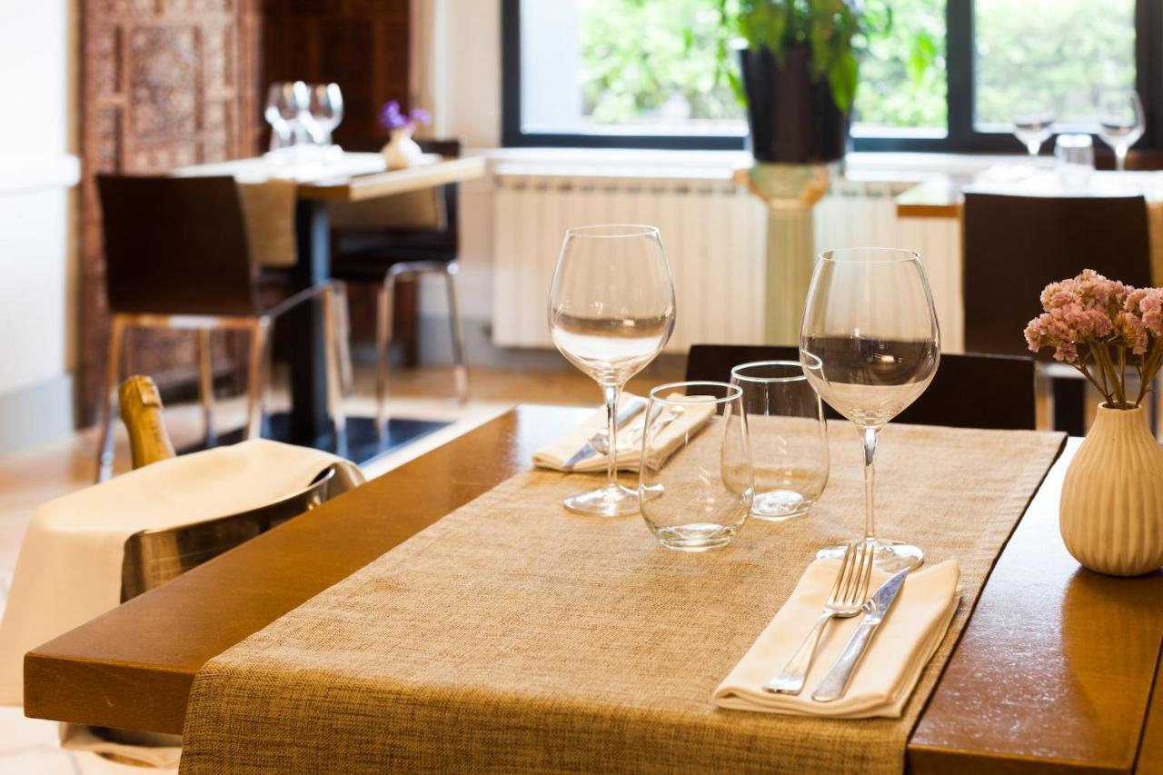 Cubells Hostal Restaurant Roma מראה חיצוני תמונה