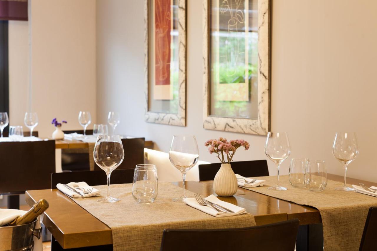 Cubells Hostal Restaurant Roma מראה חיצוני תמונה